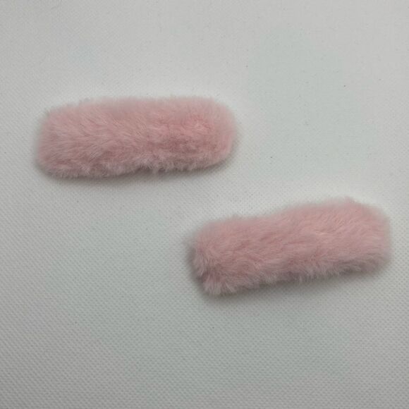 Two Pink Fuzzy Barrettes *2/12$* - Picture 3 of 4